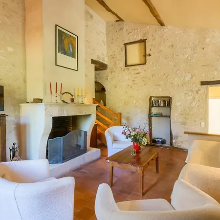 Sleeps 6 Pool Wifi Villa
