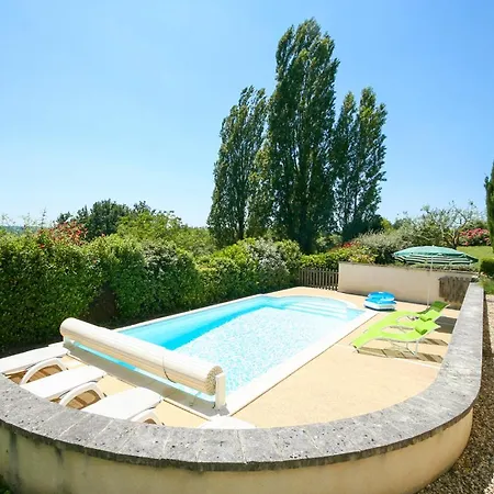Villa Sleeps 6 Pool Wifi Vélines
